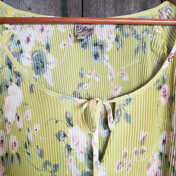 Como Vintage Chartreuse Green Floral Print Pleated Bubble Sleeve Tunic Size 3X - Picture 6 of 10